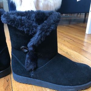 Target black Fuzzy Boots ugg-like 🎯